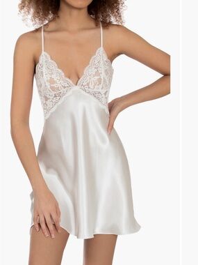 NWT In Bloom by Jonquil Lace & Satin Chemise size S